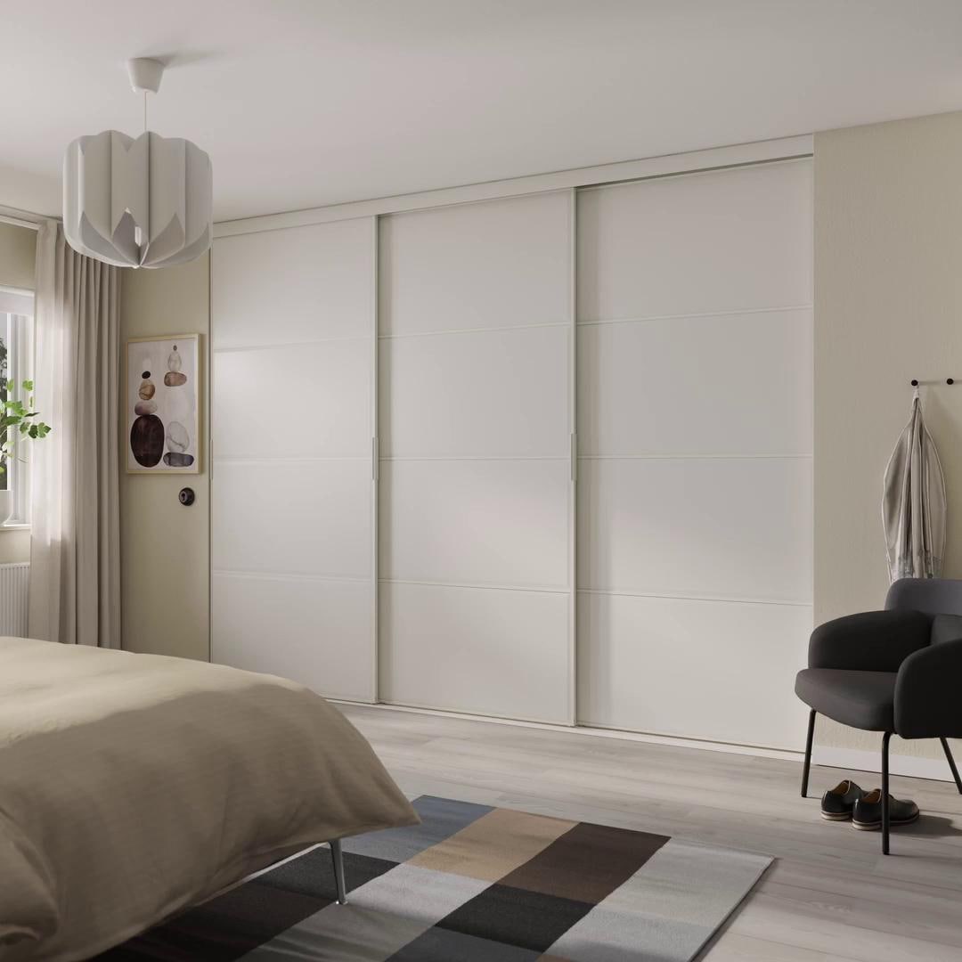 IKEA SKYTTA / BOAXEL Kleiderschrank+Schiebetüren begehb. weiß/Tjörhom weiß 301x115x240 cm Valentinstagsangebot
