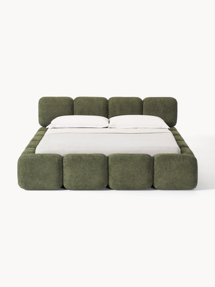 Westwing Collection Polsterbett Tayla aus Teddy-Bouclé Kauf eins, bekomm eins gratis