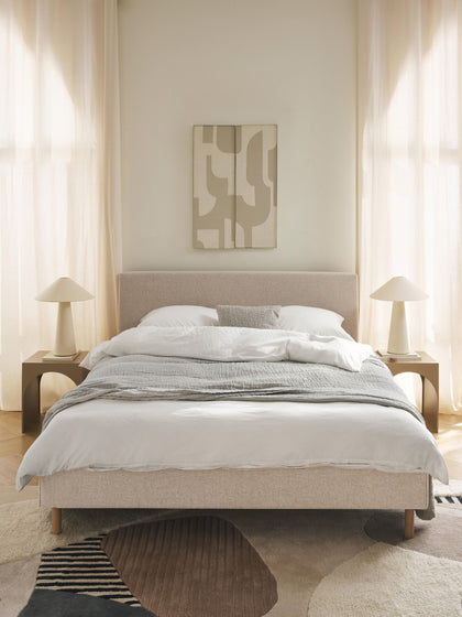 Westwing Collection Polsterbett Giulia mit Holzfüßen Neueste Stile