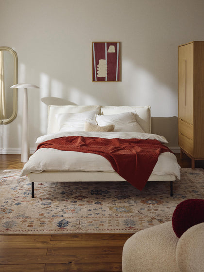 Westwing Collection Polsterbett Amelia aus Teddy-Bouclé 2025