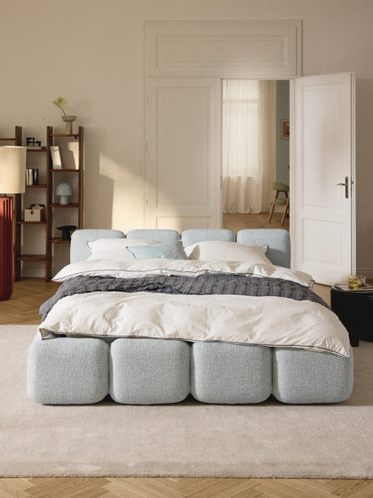 Westwing Collection Polsterbett Tayla aus Bouclé Begrenztes Angebot