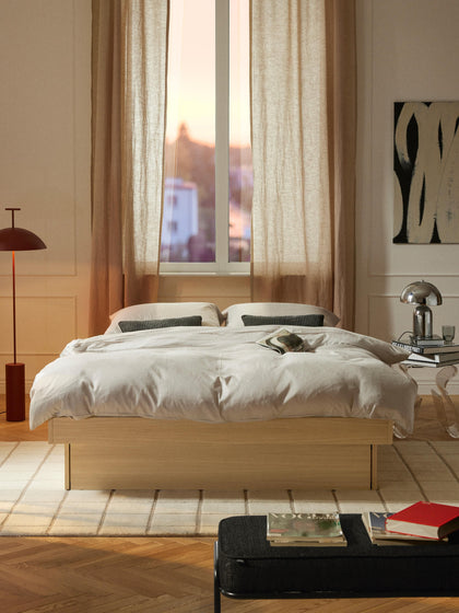 Westwing Collection Holzbett Sato mit Schubladen Top Angebot