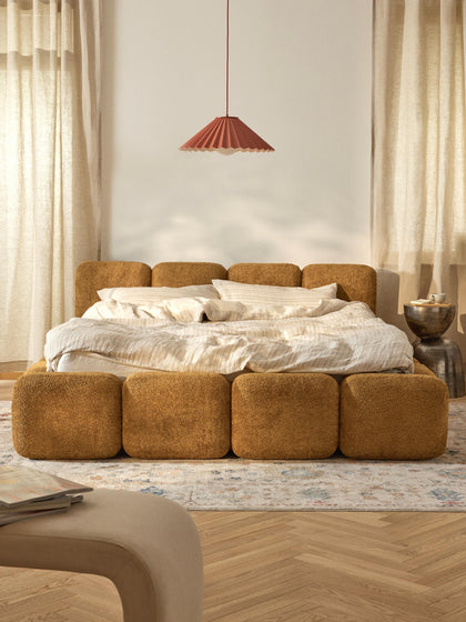 Westwing Collection Polsterbett Tayla aus Teddy-Bouclé im Angebot