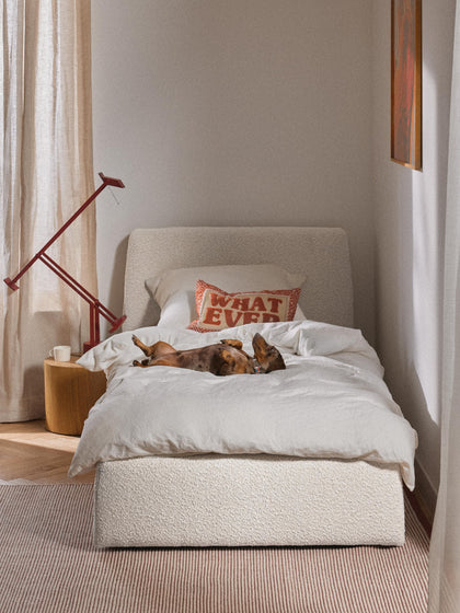 Westwing Collection Bouclé-Einzelbett Cloud mit Stauraum Neueste Mode