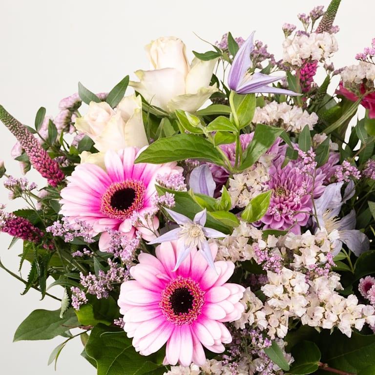 blume2000 Spring Love mit Lieblingsvase M Bis zu 60% Rabatt