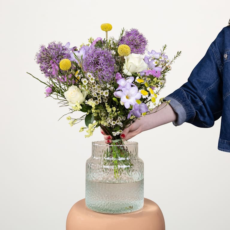 blume2000 Spring Garden Mix mit Lieblingsvase L Begrenzt auf 3 Tage