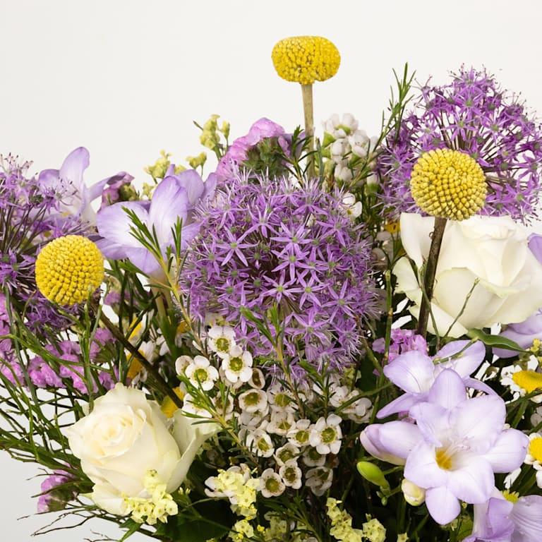 blume2000 Spring Garden Mix mit Lieblingsvase L Begrenzt auf 3 Tage