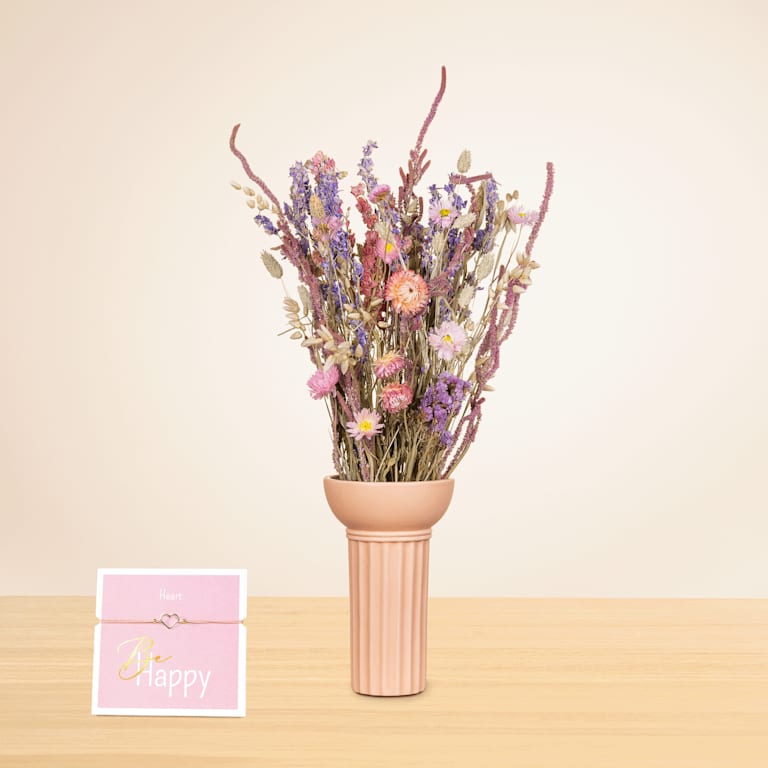 blume2000 Trockenblumenstrauss Lucky Pink mit Herz-Armband