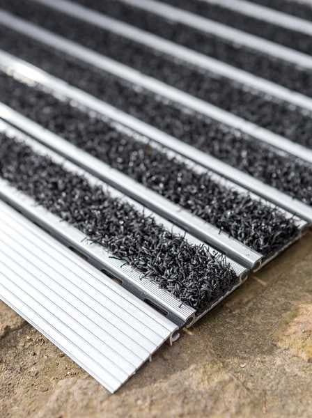 wohndirekt Aluminium Fußmatte Elegant Mat • Türmatte mit feiner oder grober Oberfläche Vatertagsangebot