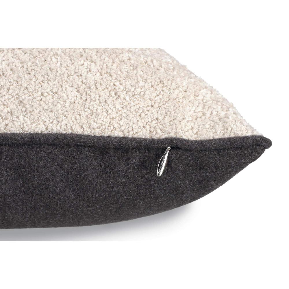 wohndirekt Elegante Kissenhülle im Bouclé-Look mit stilvollem Hirschkopf 50x50cm Neueste Stile